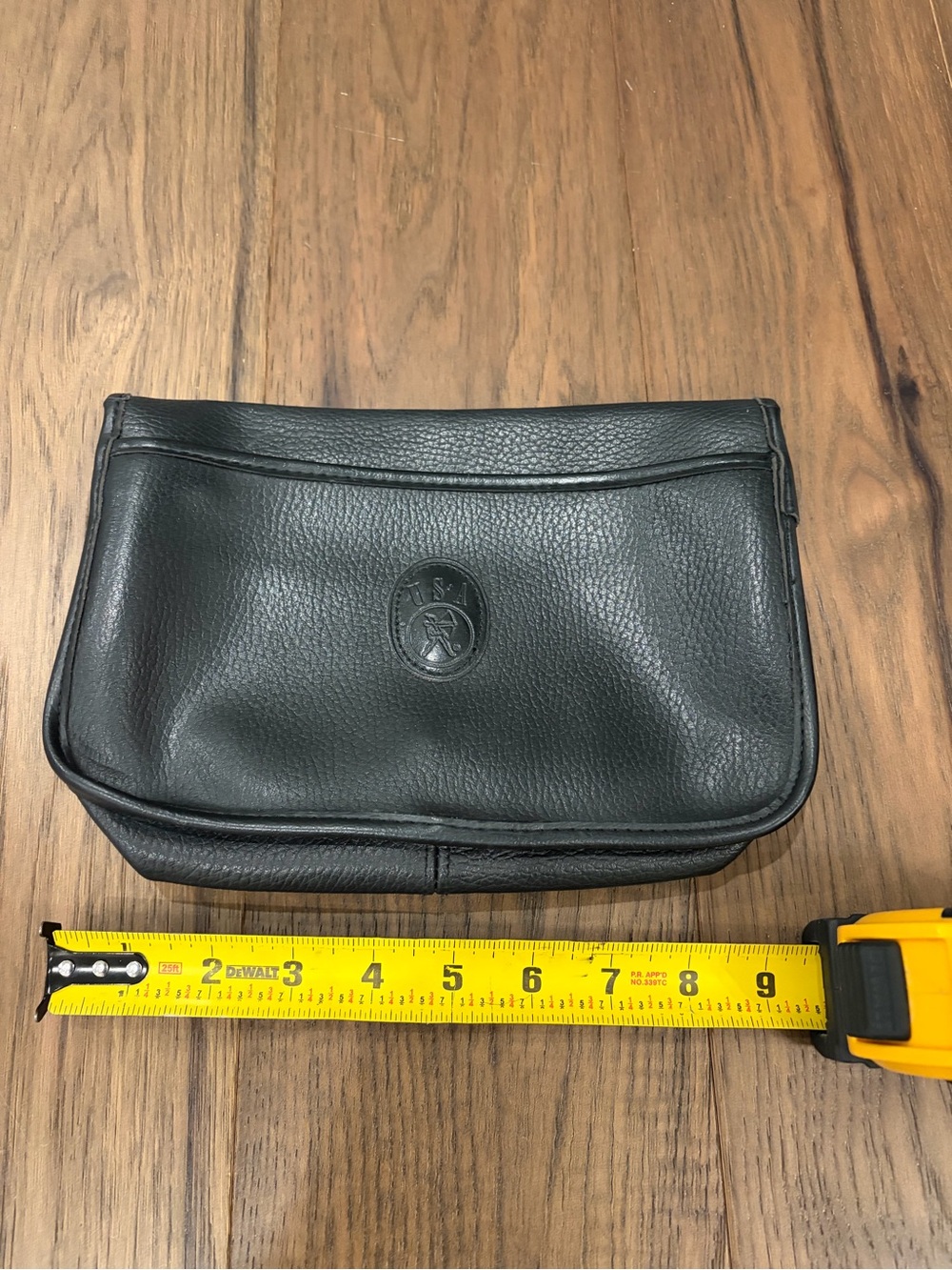 Vintage Black Pebble Split Leather Pouch Clutch Bag USA Archer Logo Turnlock Sm